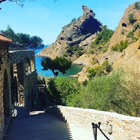 Central, Fully Equipped, Enjoy!